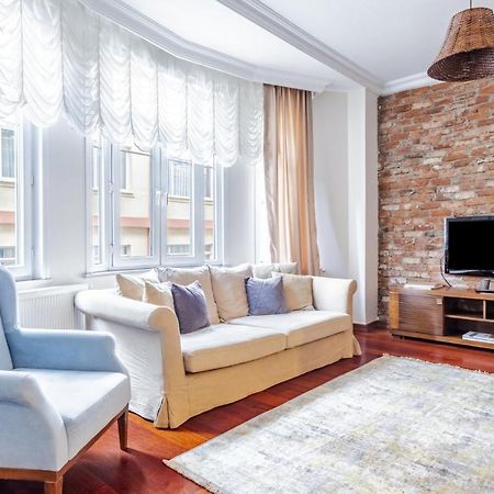 Centrally Located Apartment With Balcony In Sisli Istanboel Buitenkant foto