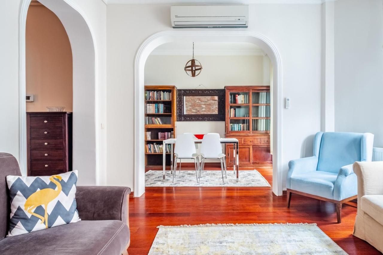 Centrally Located Apartment With Balcony In Sisli Istanboel Buitenkant foto
