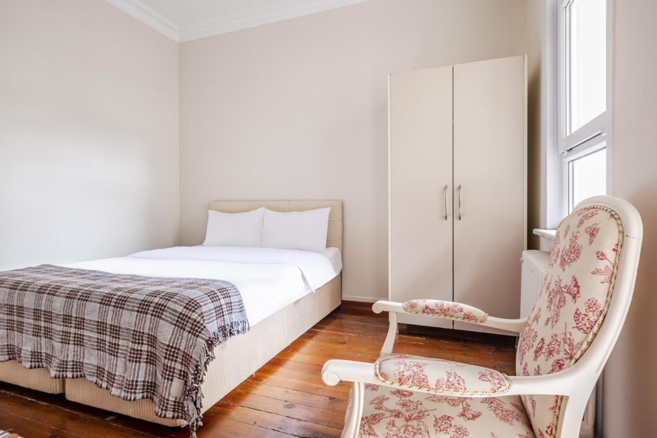 Centrally Located Apartment With Balcony In Sisli Istanboel Buitenkant foto