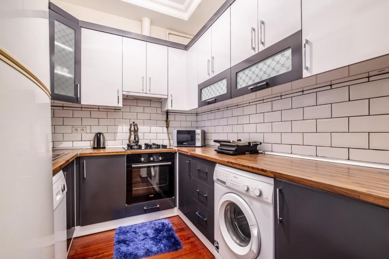 Centrally Located Apartment With Balcony In Sisli Istanboel Buitenkant foto